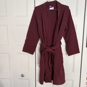Parachute Burgundy Waffle Textured Robe 100% cotton sz M